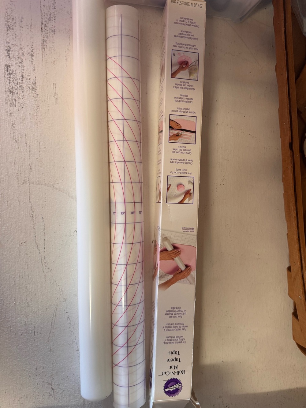 Wilton White Non-Stick Mat Roll with Grid